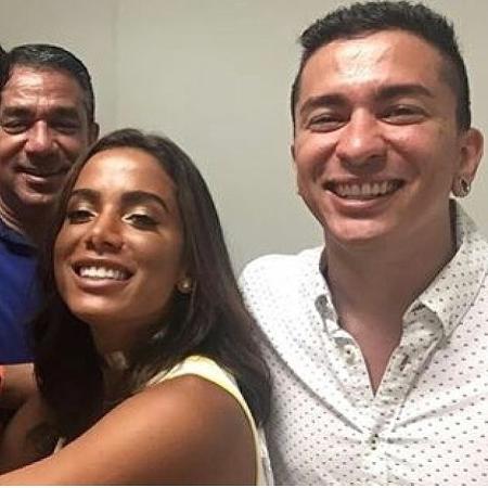Mauro, Anitta e Renan, irmão da cantora - Reprodução/Instagram
