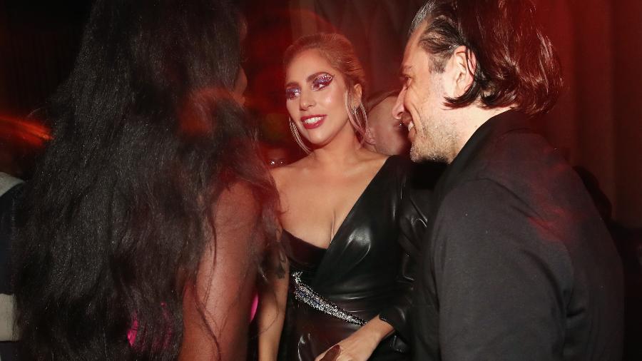 Lady Gaga e Christian Carino em uma festa pós-Grammy em 2017 - Getty Images