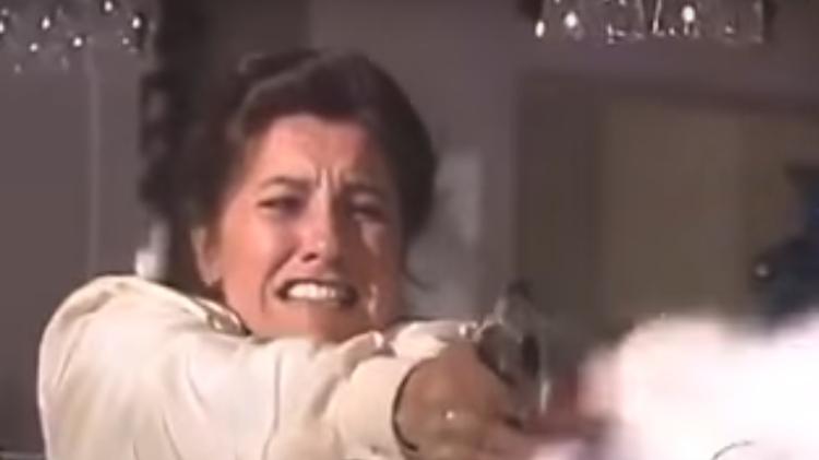 Cássia Kis como Leila em "Vale Tudo" - Reprodução/Globo - Reprodução/Globo