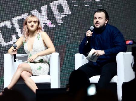 Maisie Williams e John Bradley no painel de "Game of Thrones" na CCXP 18 - Manuela Scarpa/Brazil News