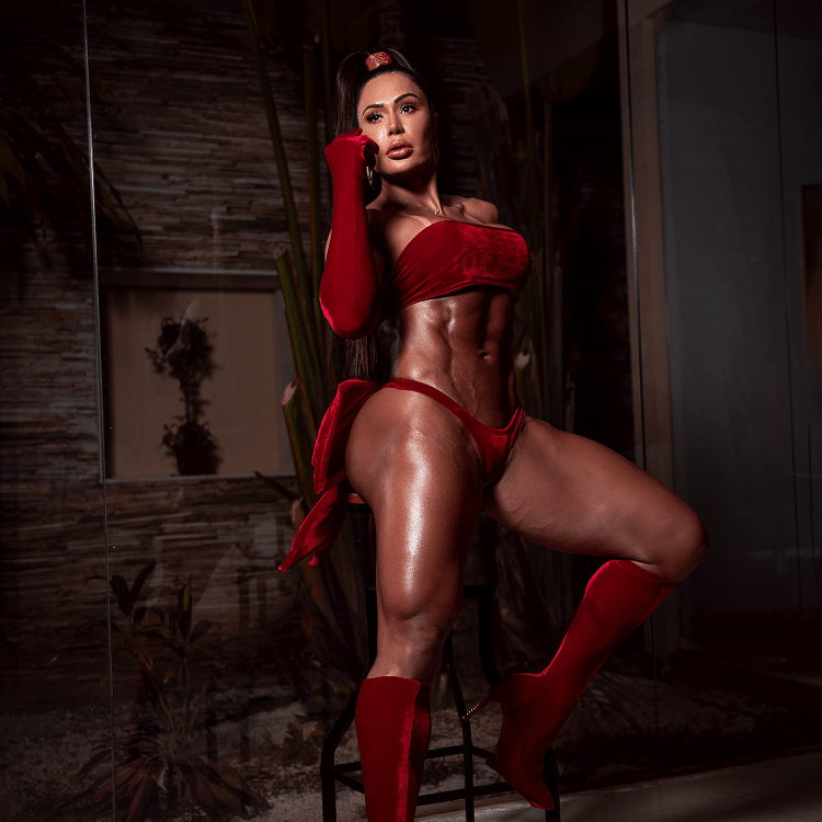 Gracyanne Barbosa em ensaio de Natal - Divulgação/Tiago Brov