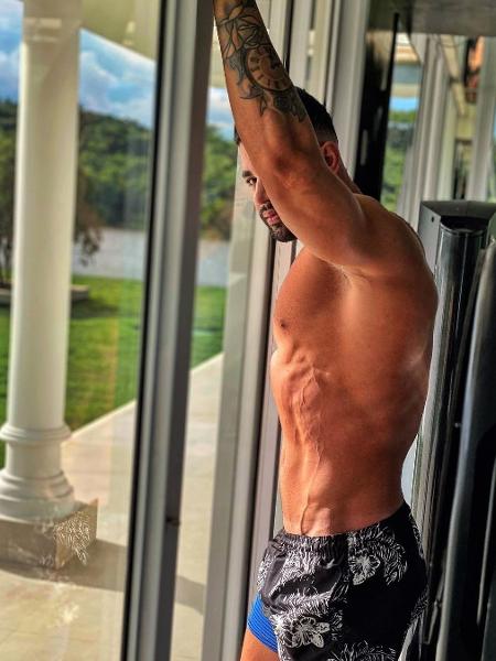 Gusttavo Lima exibiu veias no corpo - Reprodução/Instagram