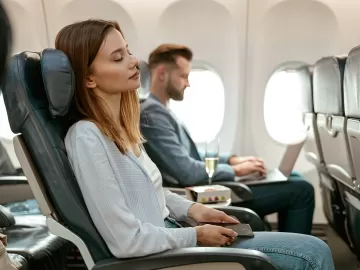 Viagens frequentes de avião podem causar câncer? O que dizem os médicos