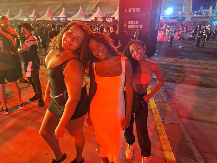 Para as amigas Giovanna Souza, 17, Ágata das Neves, 17, e Kathleen, 16, o que faltou mesmo foi funk no Mainstreet Festival, no Rio