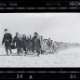 Robert Capa  [Refugiados andando na praia. Campo de internação francês para exilados  republicanos, Le Barcarès, França. Março de 1939.] - © International Center Of Photography / Magnum  Collection International Center of Photography