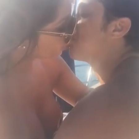 Thammy Miranda dá beijão quente em namorada - Reprodução/Instagram/thammymiranda