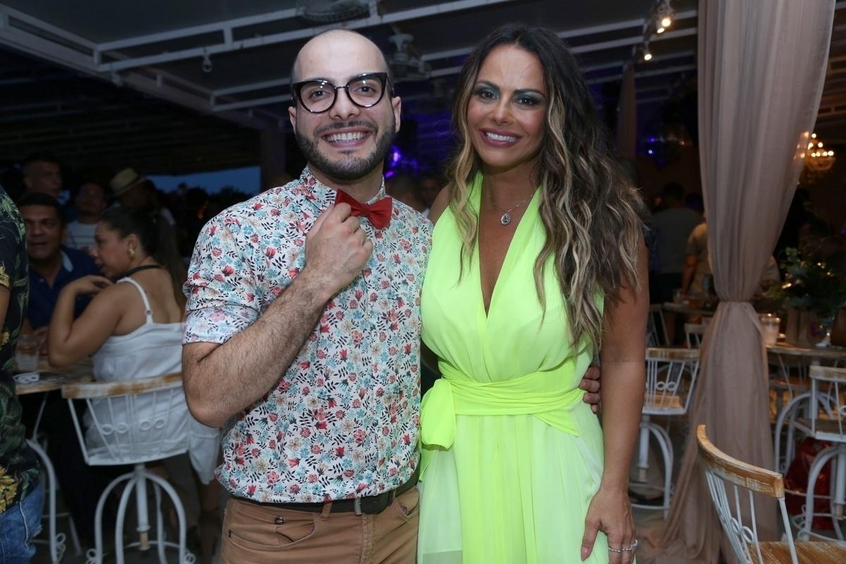 O ex-BBB Mahmoud prestigiou a festa de Viviane Araújo no Rio - Anderson Borde/Ag.News
