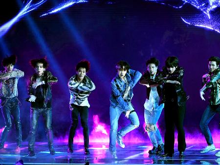 Os integrantes do BTS durante show em Las Vegas, nos Estados Unidos - Kevin Winter/Getty Images