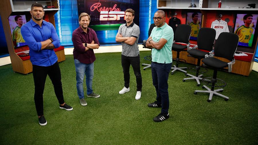 Fábio Luciano, André Plihal, Elano e César Sampaio, pessoal do "Resenha" - ESPN