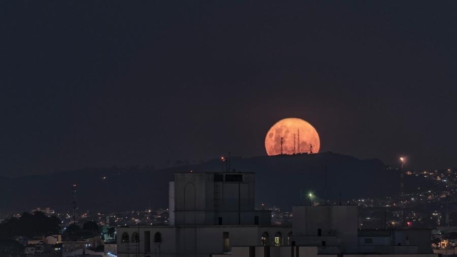 Lua cheia em São Paulo - MarcosMartinezSanchez/Getty Images/iStockphoto