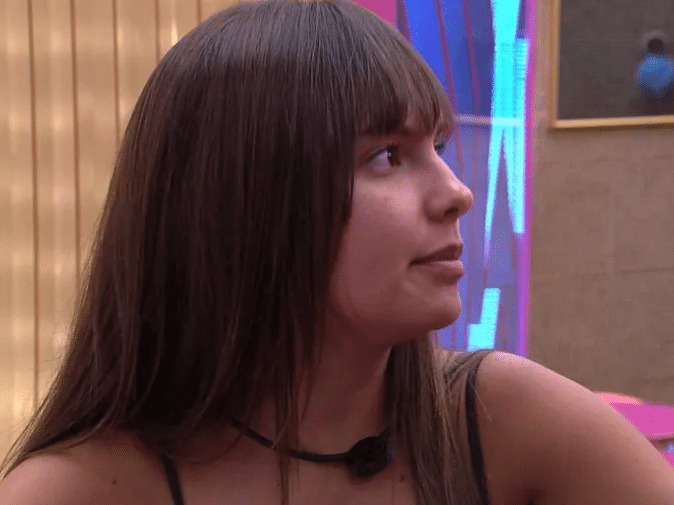 Sobe: Thaís analisa Sarah e diz que ela não está arrependida de coração