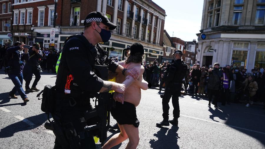 Marissa Scott, que protestou nua durante funeral do príncipe Philip, foi presa - Christopher Furlong/Getty Images