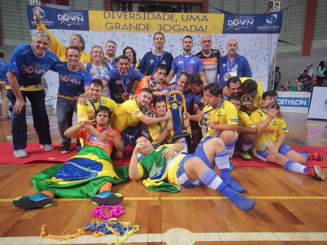 O melhor jogador de futsal down no mundo é brasileiro