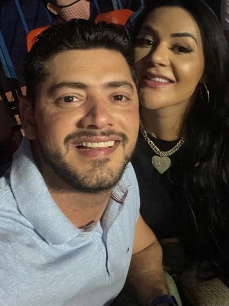 Carla Bora ao lado do namorado, o empresário Rogério Ferreira - Reprodução/Instagram