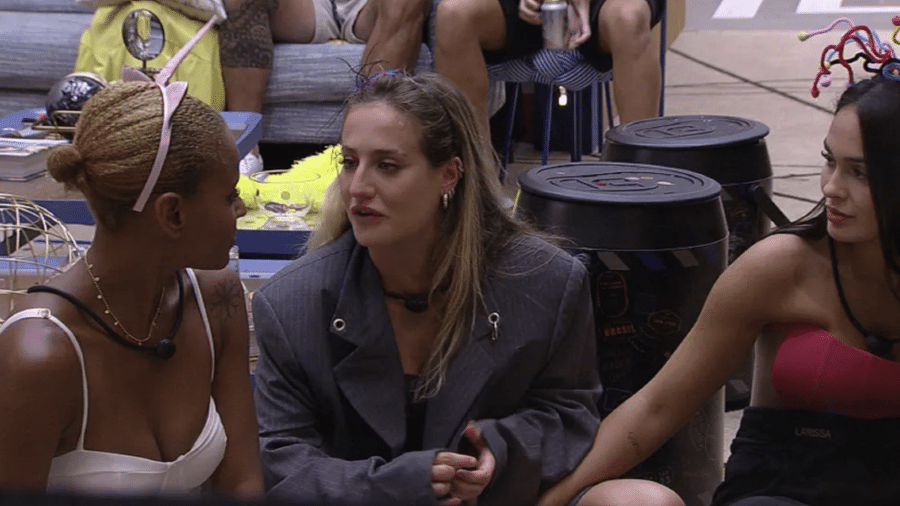 BBB 23: Bruna se emociona ao assistir desfiles de Carnaval - Reprodução/Globoplay