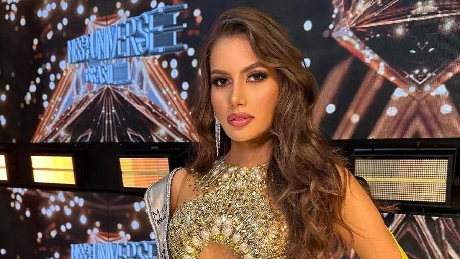 Calita Franciele Souza confirma namoro com o cantor Amado Batista