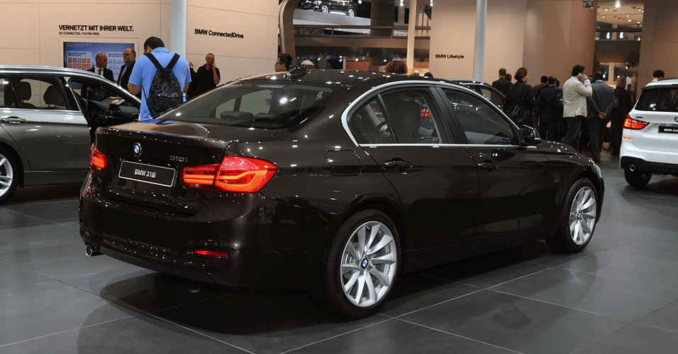 BMW 318i - Murilo Góes/UOL