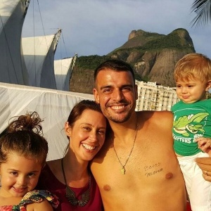 Dani Monteiro com o marido Felipe Uchoa e os filhos, Maria e Bento - Reprodução/Instagram/danimonteirooficial