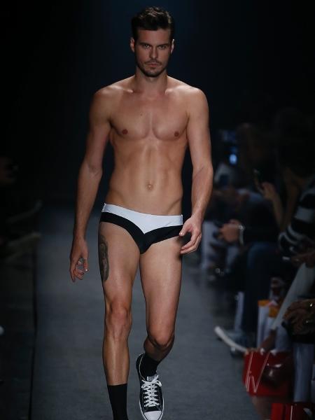 Alexandre Schneider/UOL