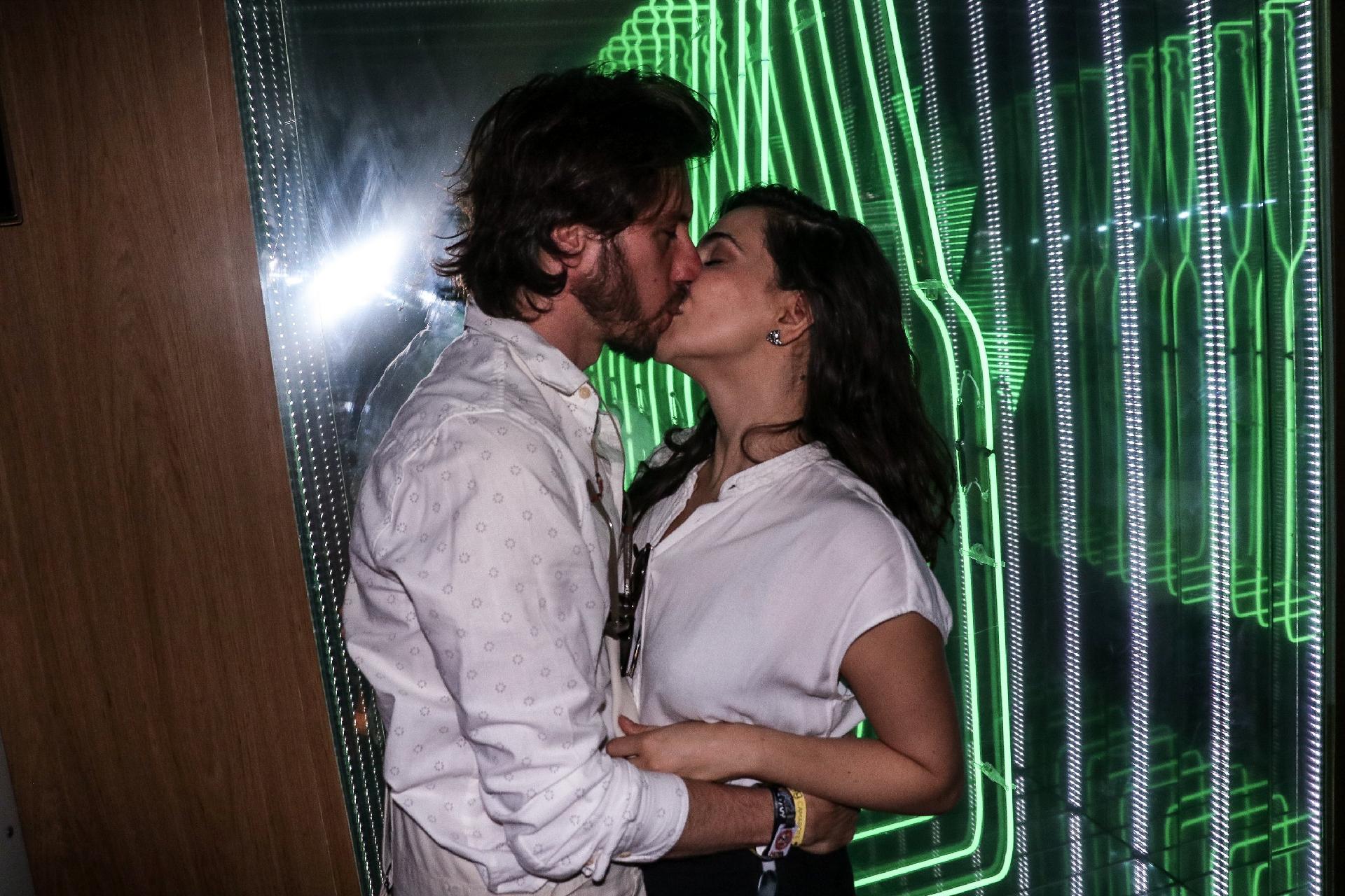 Tainá Müller e o marido Henrique Sauer - AgNews