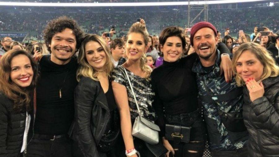 Atores que fizeram parte da série "Sandy & Junior" se reencontraram no show da dupla em São Paulo - Reprodução/instagram