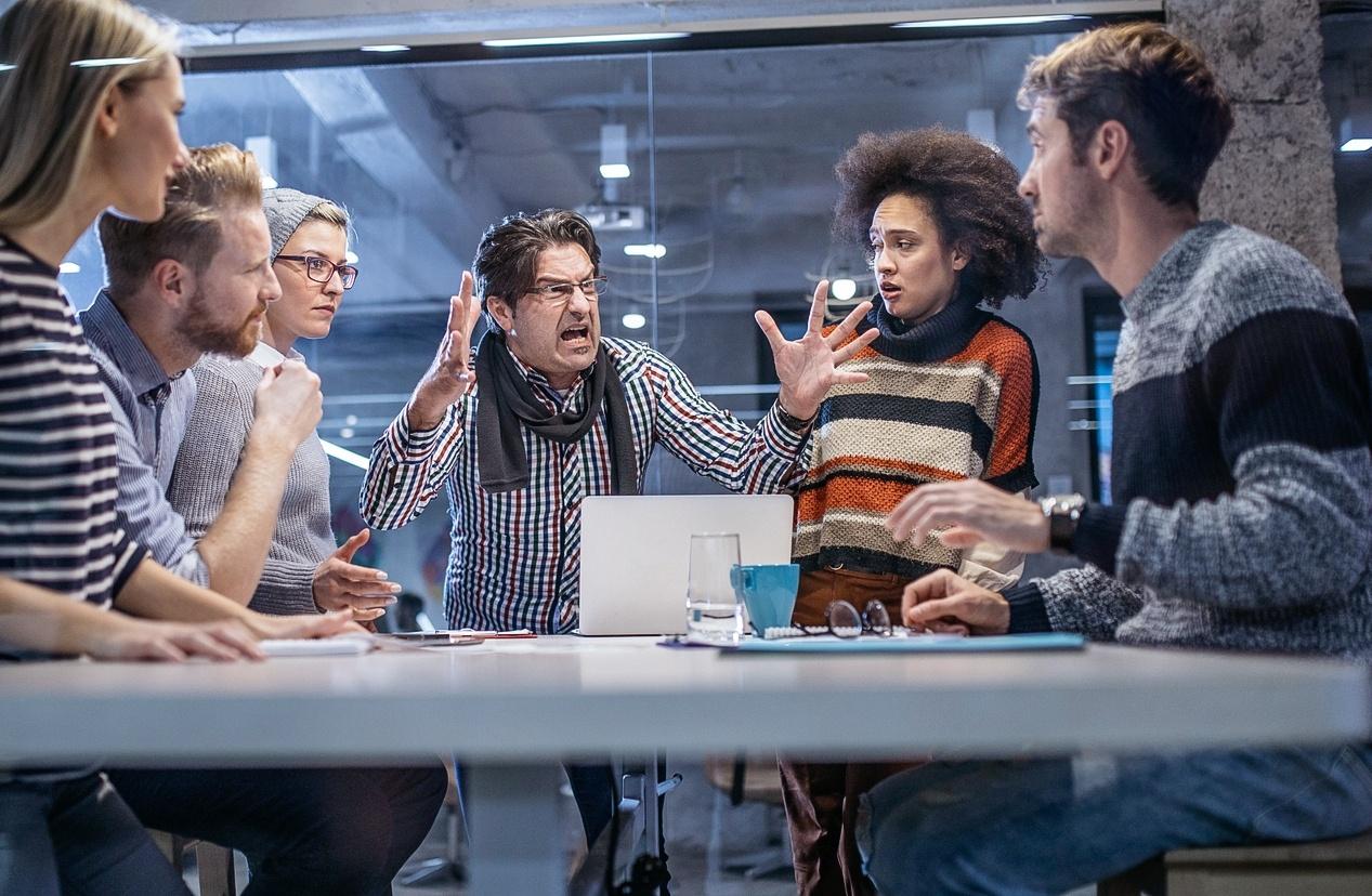 Da Para Lidar Com Idiotas Sem Ser Estupido Tambem Especialistas Dao Dicas 10 09 2019 Uol Vivabem