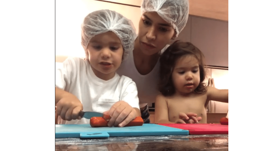 Adriana Sant"Anna com os filhos - Reprodução/Instagram