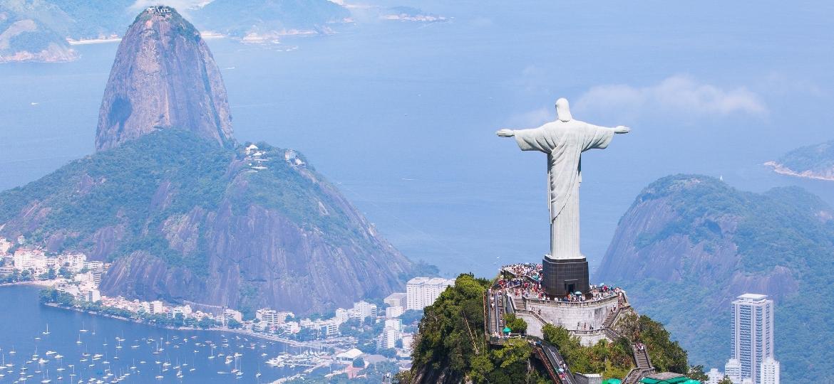 Vista área do Cristo Redentor, no Rio de Janeiro - Getty Images