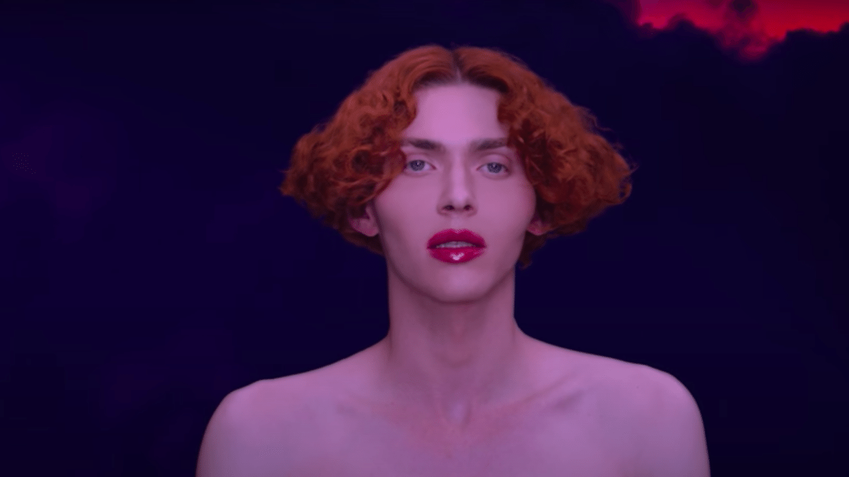 A cantora SOPHIE - Reprodução / YouTube