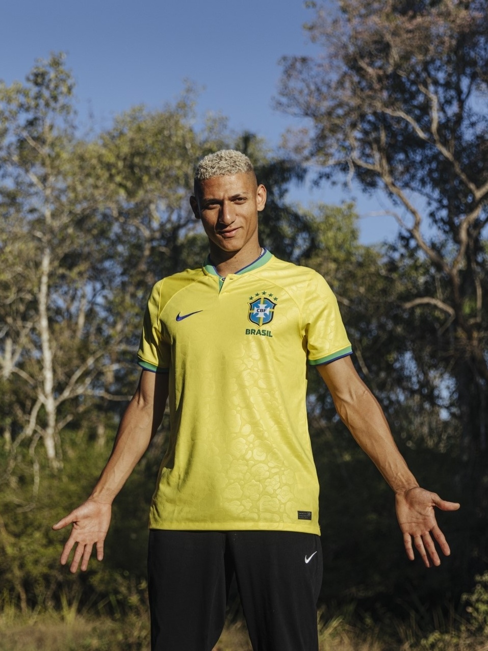 Camisa Brasil CBF I 22/23 Nike Torcedor Pro Infantil - Amarela