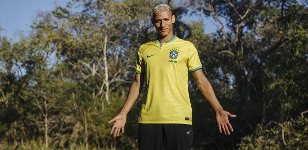 Richarlison, atacante da seleção brasileira, com a camisa nº 1