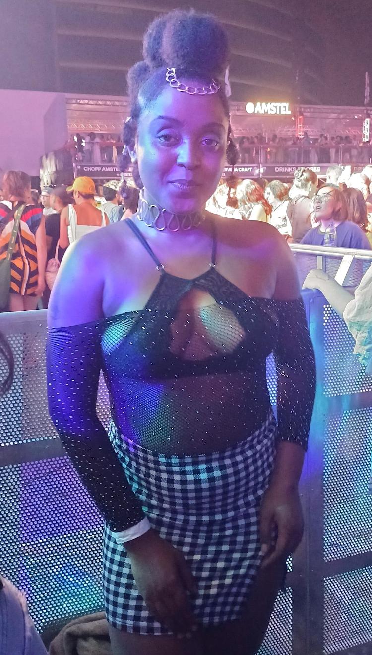 Veja o look de Karolyna Gomes dos Santos para o Coala Festival 2024