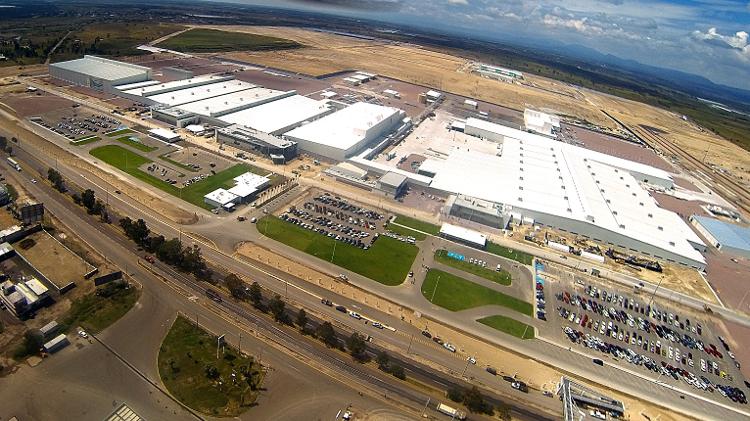 Teoricamente, ociosidade em fábricas como a da Nissan no México pode comprometer planos já anunciados para expansão no Brasil Teoricamente, ociosidade em fábricas como a da Nissan no México pode comprometer planos já anunciados para expansão no Brasil