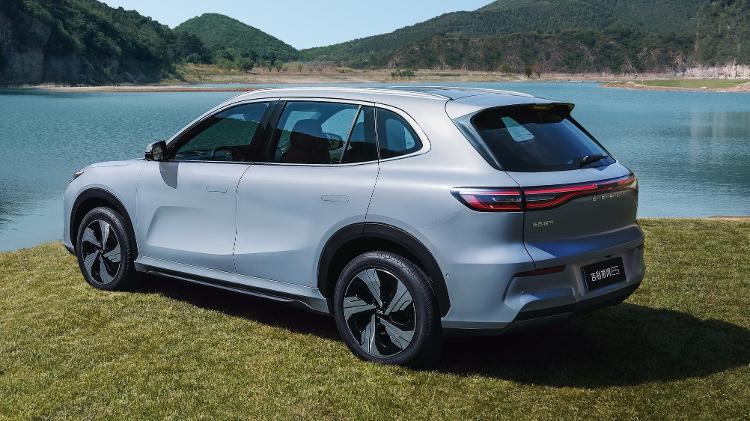 UOL Carros apurou que haverá duas versões: EX5 Pro e EX5 Max UOL Carros apurou que haverá duas versões: EX5 Pro e EX5 Max