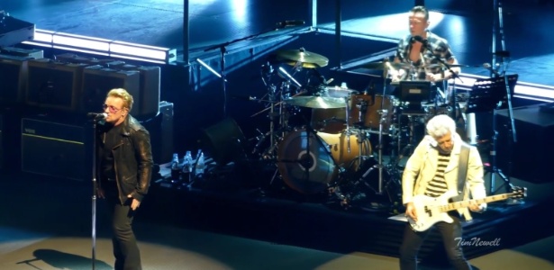 O U2 tocou "Glória" durante a turnê de cinco shows que está fazendo em Chicago - Reprodução