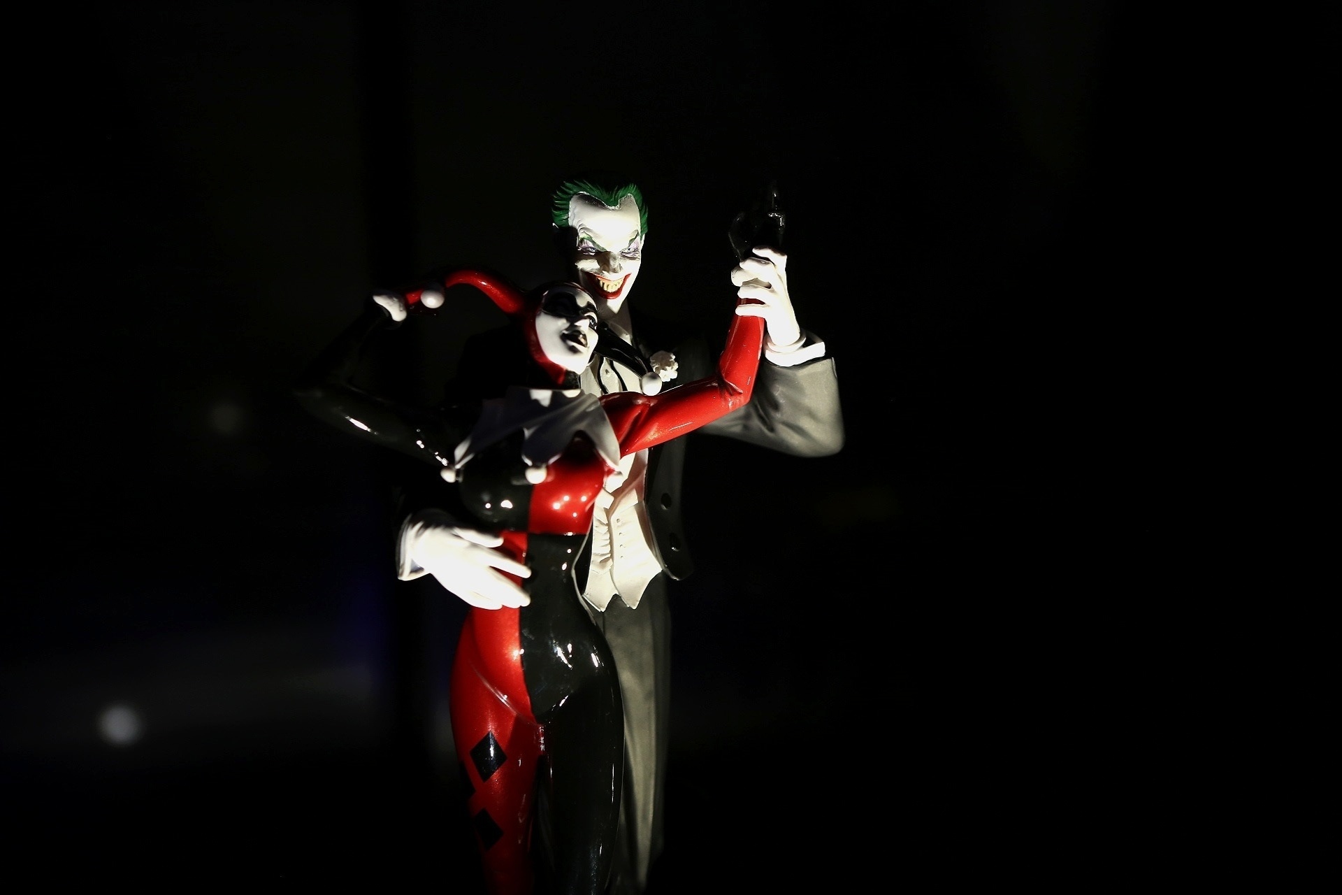 23.out.2015 - O universo de heróis e vilões da DC Comics são o tema de uma exposição na Iron Studios Concept Store, de 22 de outubro a 1º de dezembro. A entrada é gratuita - Derek Flores /UOL