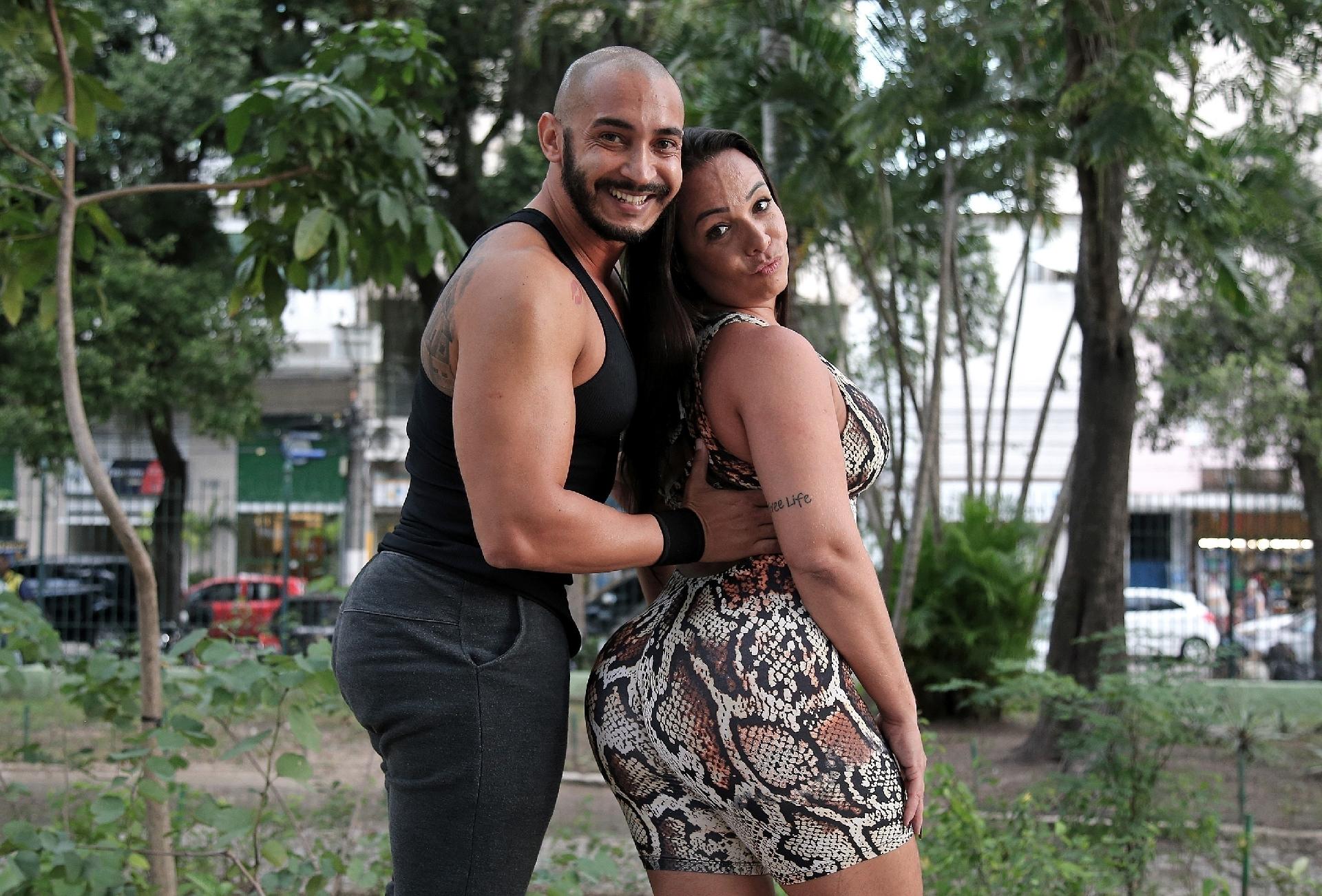 Fábio Alves e Mariana Soares já estão acostumados a surpreender as pessoas por conta dos tamanhos dos bumbuns - Júlio César Guimarães/UOL