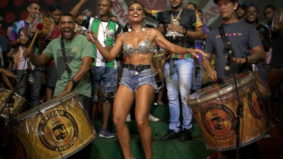Samba, Juliana! - Rodrigo dos Anjos/AgNews