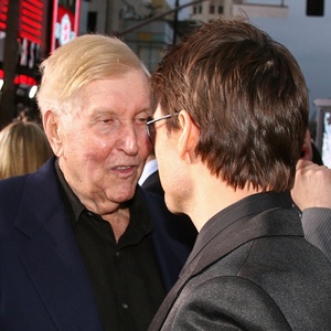 Sumner Redstone e Tom Cruise em foto de maio de 2006 - Kevin Winter/Getty Images - Kevin Winter/Getty Images