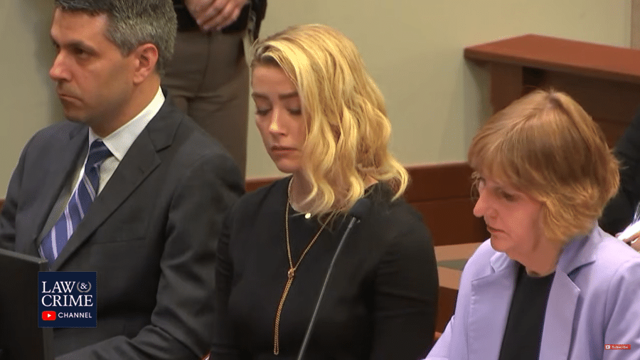 Amber Heard ouve veredito final do caso contra Depp - Reprodução/Law&Crime Network