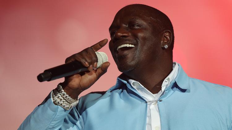 22.set.2024 - Akon se apresenta no palco Mundo na última noite de Rock in Rio