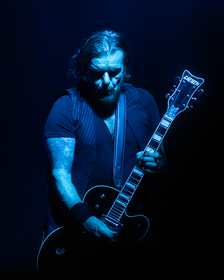 O guitarrista Billy Duffy, do Cult, em show em São Paulo no domingo (23) O guitarrista Billy Duffy, do Cult, em show em São Paulo no domingo (23)