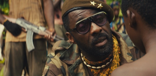 Idris Elba em cena do filme "Beasts of no Nation", de Cary Fukunaga - Divulgação