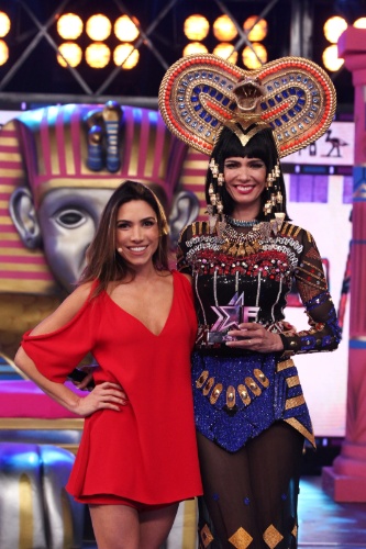 Patricia Abravanel  transforma Luciana Gimenez  em Cleópatra no musical de Katy Perry no Máquina da Fama