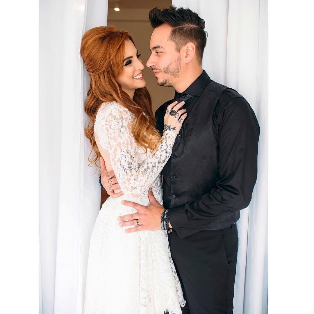 Clara Aguilar, ex-participante do "BBB14", se casa com o engenheiro de som e produtor musical Giu Draga em São Paulo - Reprodução/Instagram/_skullblondie