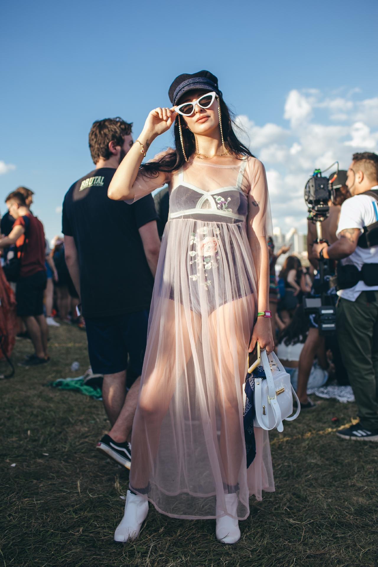 O look da Luiza Brando, 21 no terceiro dia de Lollapalooza 2018 - Felipe Gabriel/UOL