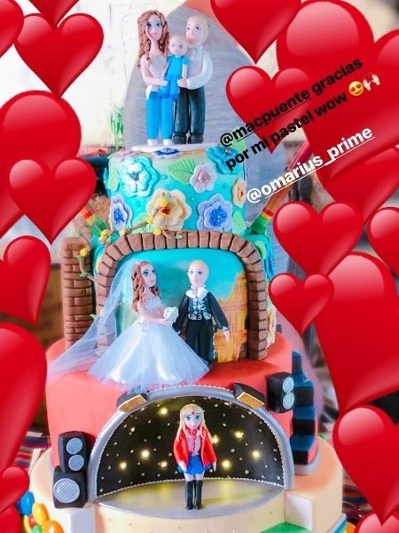 Anahi ganha bolo com "mini Rebelde" e outras fases importantes de sua vida - Reprodução/Instagram/anahi - Reprodução/Instagram/anahi