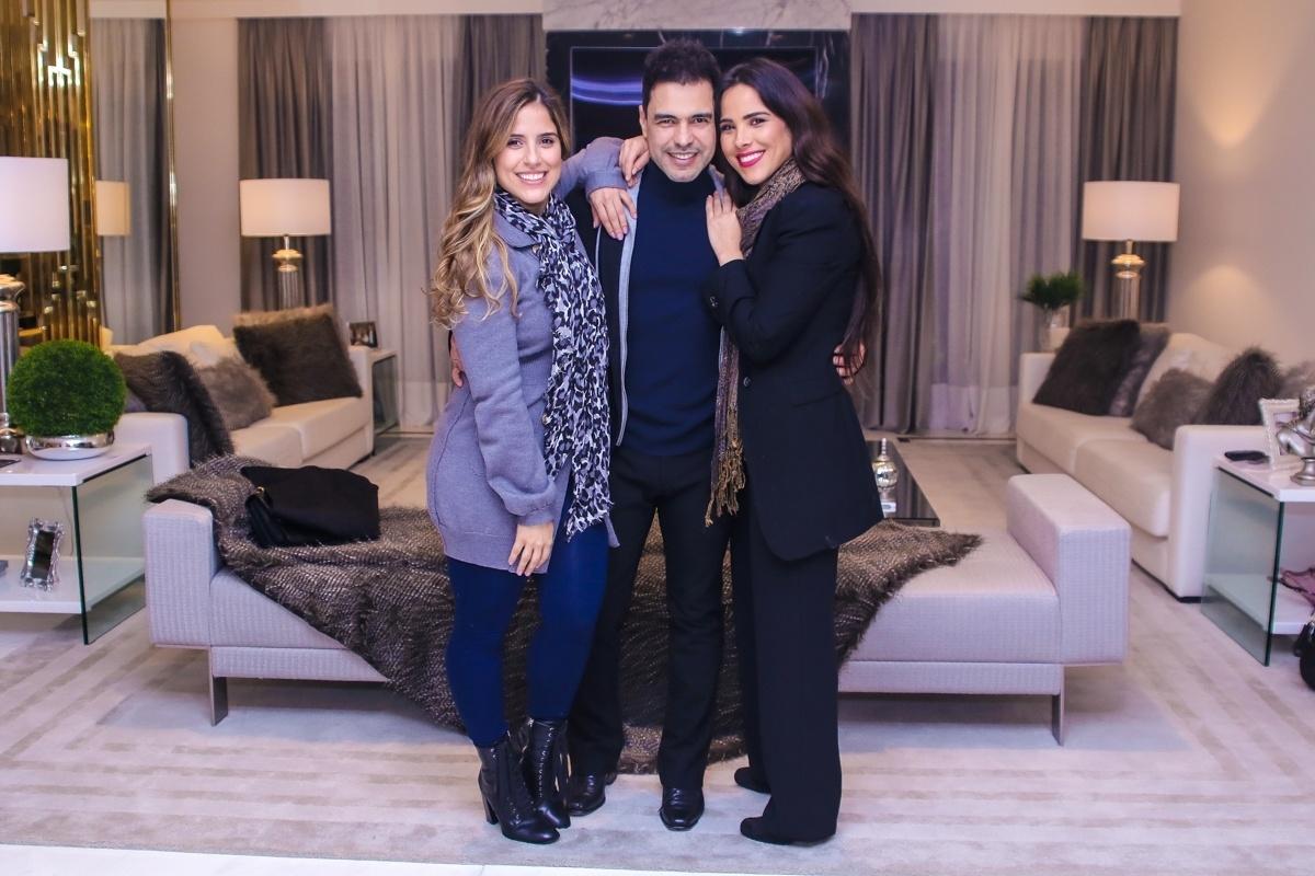 Camilla Camargo e Wanessa prestigiam aniversário do pai, Zezé di Camargo, em São Paulo - Ag.News