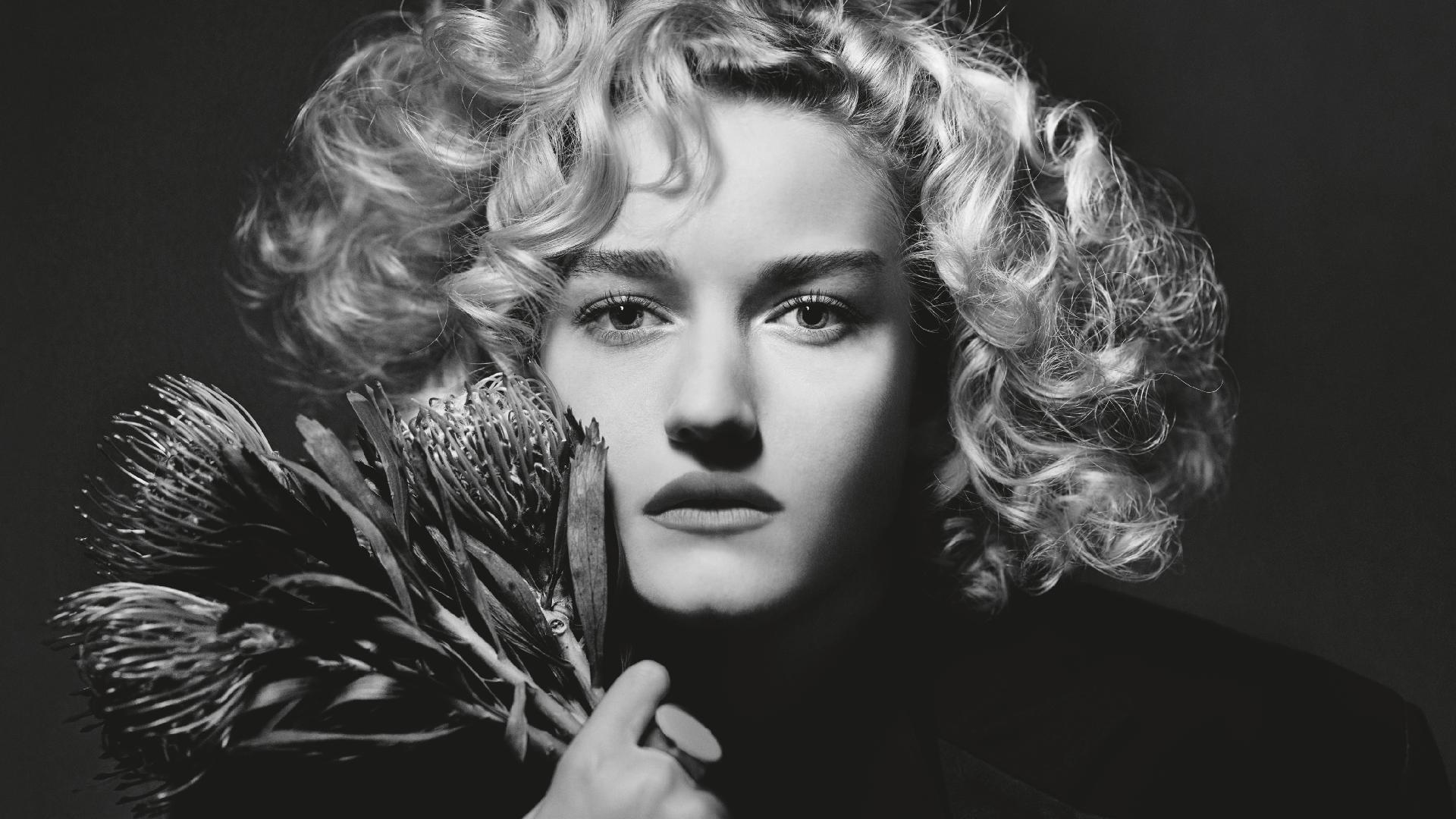 Julia Garner no calendário Pirelli 2019 - Albert Watson/Divulgação