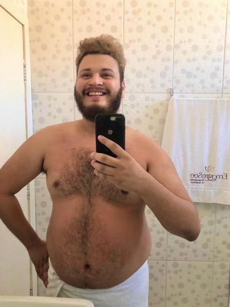 Victor Hugo posa sem camisa e fala sobre luta para perder peso - Reprodução/Instagram